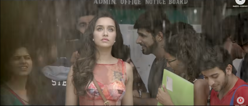 Half Girlfriend Baarish Lyrics shraddha kapoor cute expressions after seeing rain